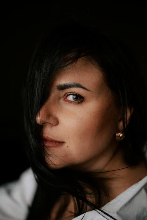 files/photo-1699800769230-02a5098e78c2.avif